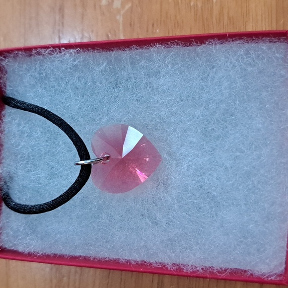 Candy Apple Crystal Heart Necklace - Picture 3 of 6